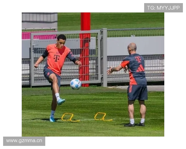 穆西亚拉防守能力显著提升，成为球队进攻的关键支柱