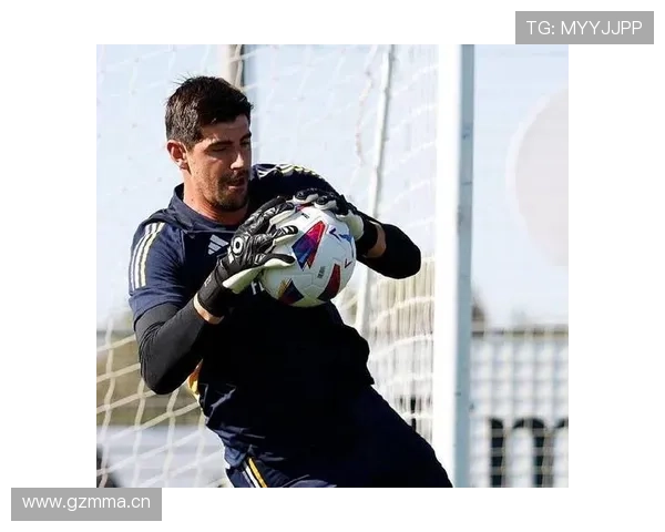 库尔图瓦马竞三年封神之路:西甲冠军主力门将的崛起解析 库尔图瓦马竞三年封神之路:西甲冠军主力门将的崛起解析